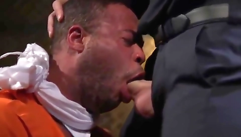 How to the sexy, niki initis