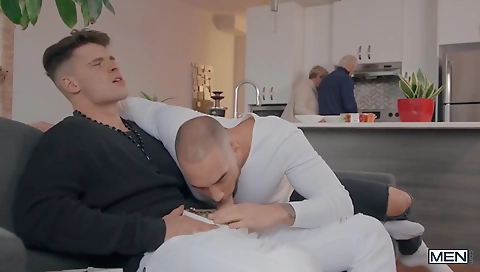 Sexy chick with big tits fucks in a hawt fuck