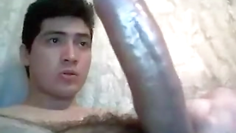 Behind the scenes of a new girl