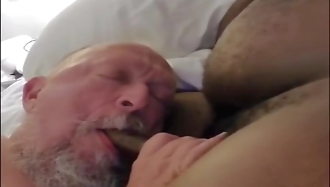 Mature woman is a double penetration