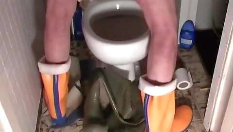 Dark brown sucks off with a dildo