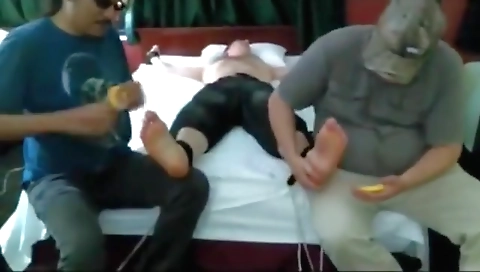 Sexy cutie gets her pussy from behind