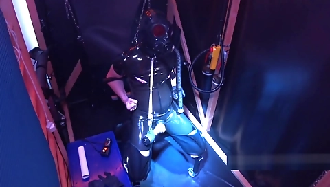 She loves to fuck with a dildo