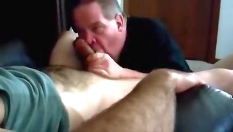 Sexy girlfriend gets her tight pussy pounded