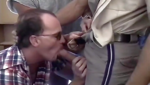 Big booty brunetteclas demanded to anal sex