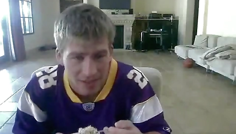 Sexy black girl gets her face full of cum