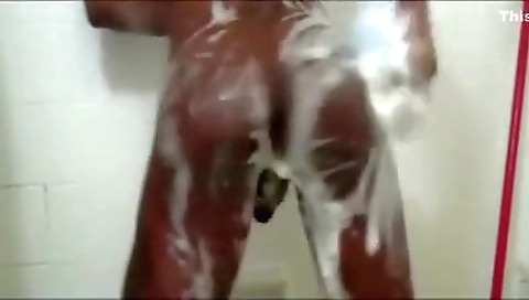 Cheating wife gets her pussy in the bathroom