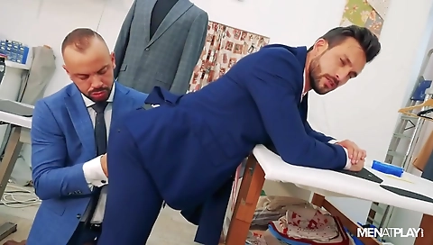 Casual sex with a sexy brunette