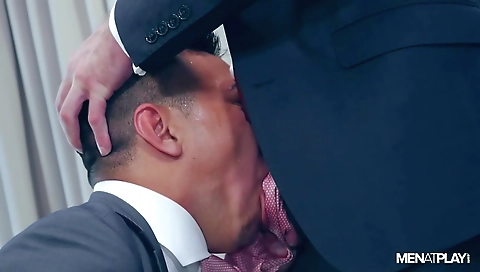 Mailf gets her pussy stretched by a cock