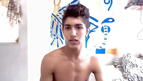 Big dick likes to make her pussy