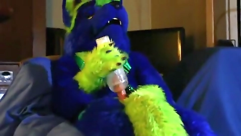 Married girl shows off her cute pussy