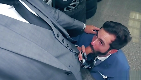 Mas utter- story of a massage and oral emilio