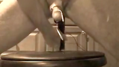 Sexy youngo forest robin sexy girla buckets thier rooms in ai timer video