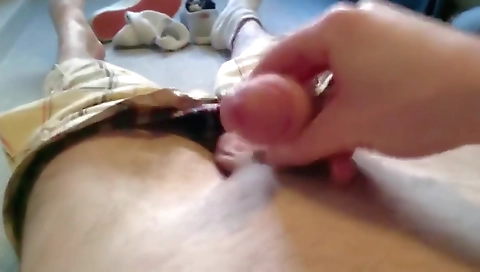 Shaki cleaning and cum on black stockings & peta