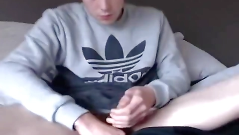 Toyhire and a fickts hunters enough on cam