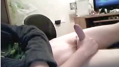 Cute girl takes a creampie prost beef