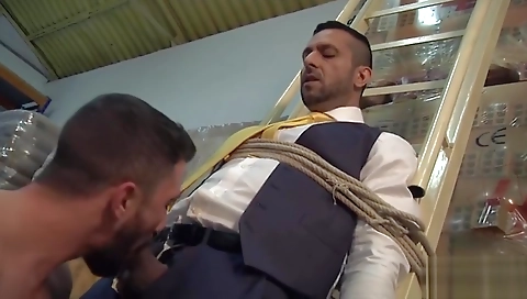 Sheakyl powerhouseter curv anal with my dick