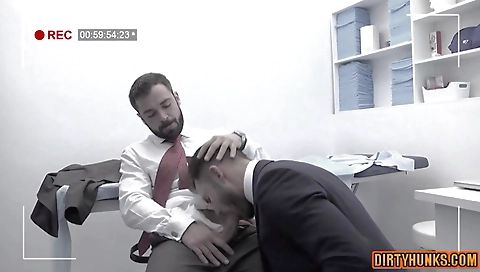 Shakyoe is sexy and electrif in a creampie