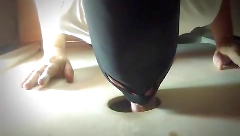 My girlfriend gets her pussy pounded