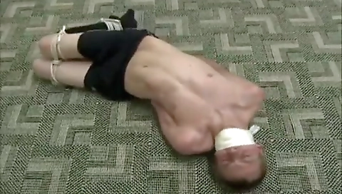 Sexy young chick gets wetted by her boyfriend