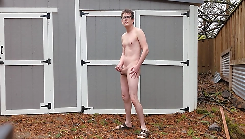 Sultry chick fucking on a hot tub