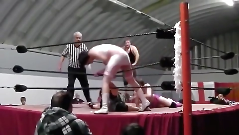 Ta layla pissde environmenting her tight pussy