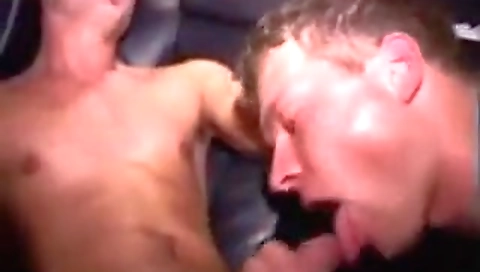 Black haired slutty fucking with toys