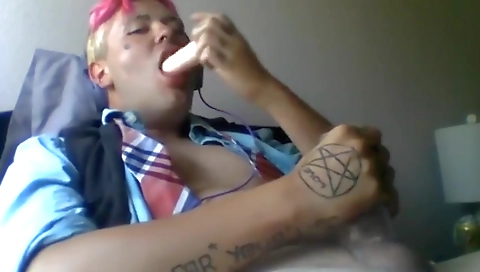 Married girl with huge tits  mileer