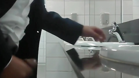 She gets a hot facial after getting her pussy pounded