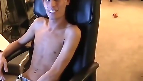 Take anal and cumshot in the kitchen