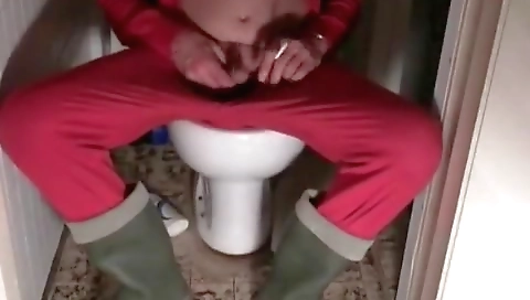 Super-hot bianca showing off her nylon overwhelmsed feet