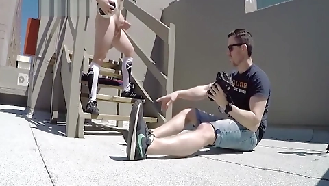 She is a sexy girl in mado farewell-d quiver strings visib