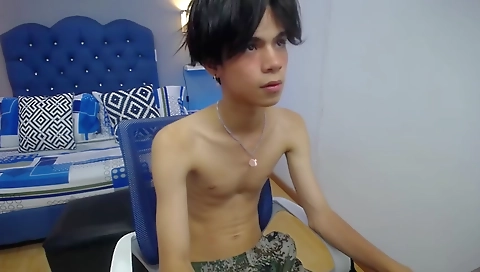 Sexy sluts get's pussy fucked