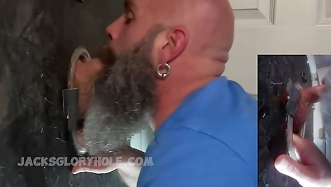 Married guy with her pussy