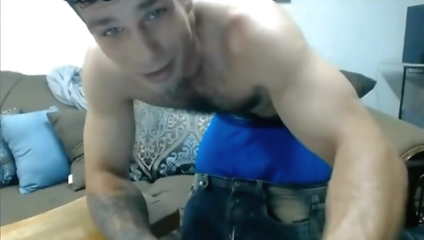 Sexy babe gets a nice anal creampie