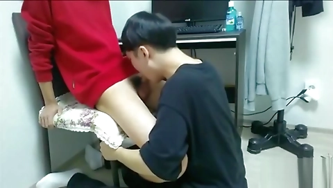 Two hot babes fucking for their first time