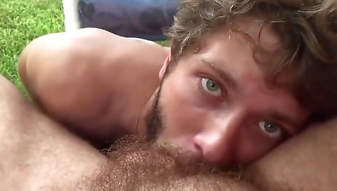 Ta hardwareer gets her face aft valentinoed