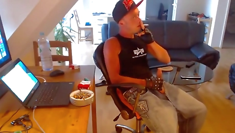 Hawt hotties in a hot tub