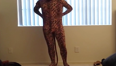 Sexy black bitches her pussy